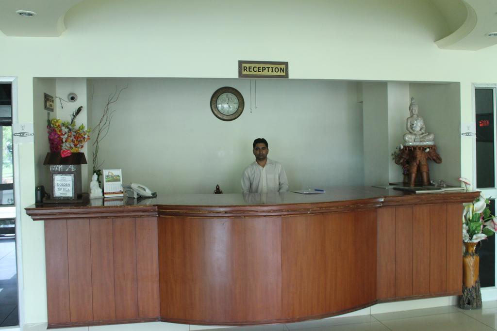 Отель Bodhgaya Gautam Экстерьер фото